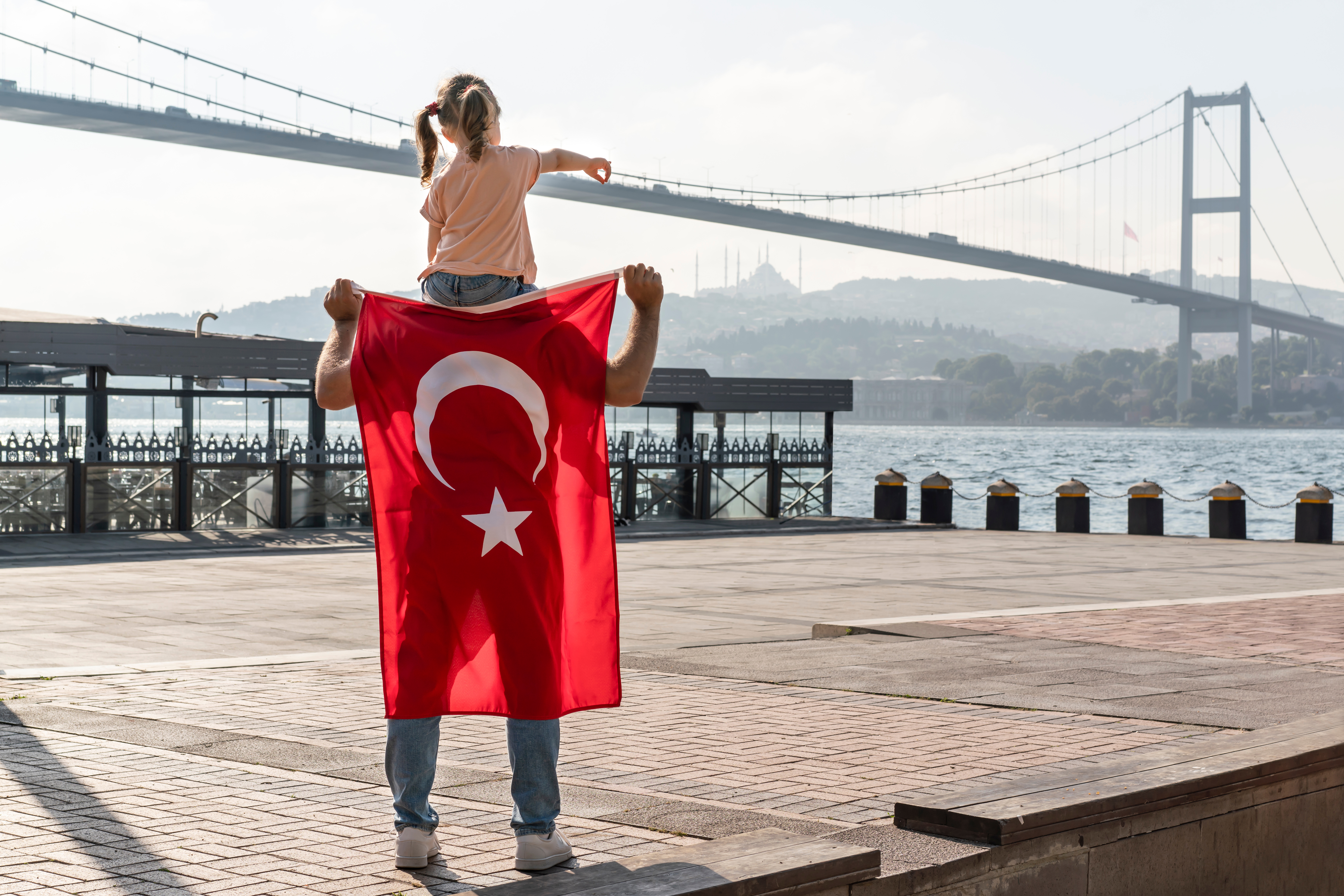 Иностранцы имеют возможность легализироваться в Турции путем длительного проживания на законных основаниях