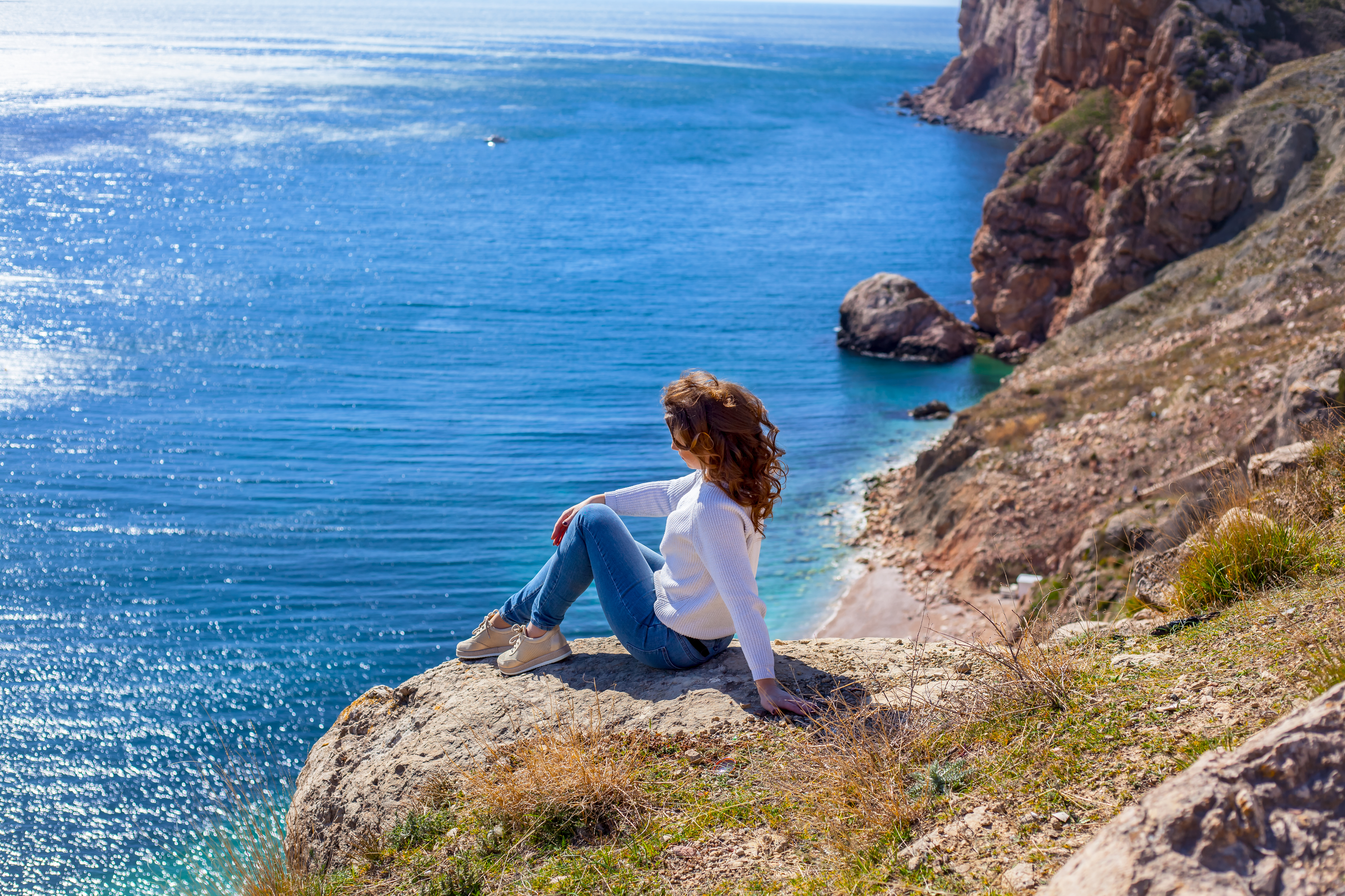 Девушка отдыхает на Кипре, где она оформила гражданство