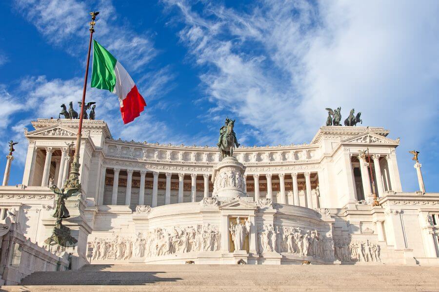 Италия, где получения гражданства доступно для россиян и граждан других стран