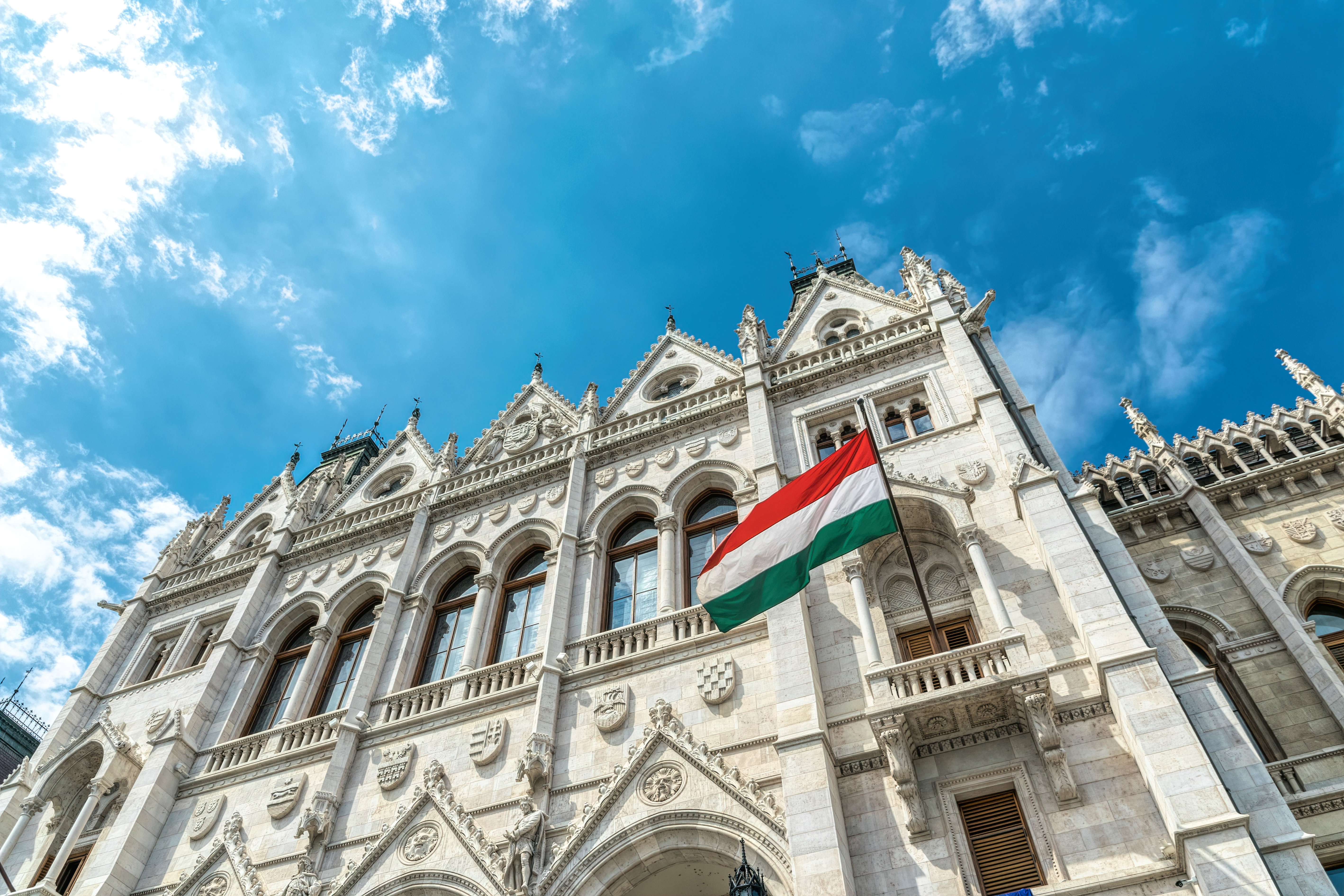 Флаг Венгрии, где иностранцы могут оформить гражданство