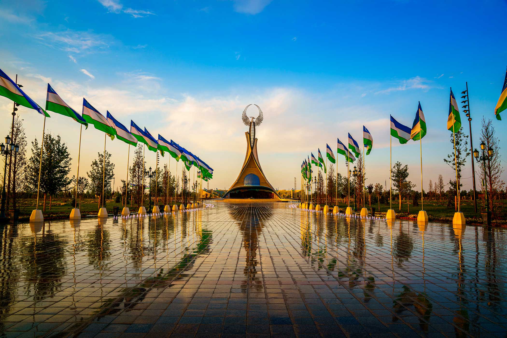 Флаги Узбекистана, где иностранцы могут получить гражданство
